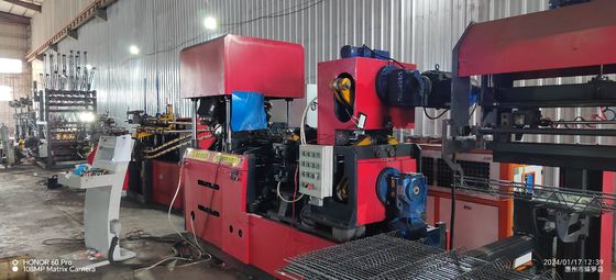 Скорость сварки 12-15 м Сварная машина с высокой точностью